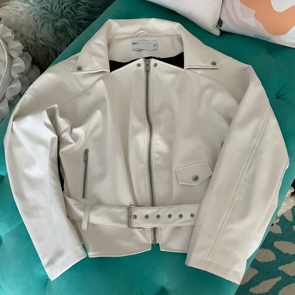 🐇🤍 Real White Faux Leather Moto Jacket 🤍🐇 Size 14 😘🐇